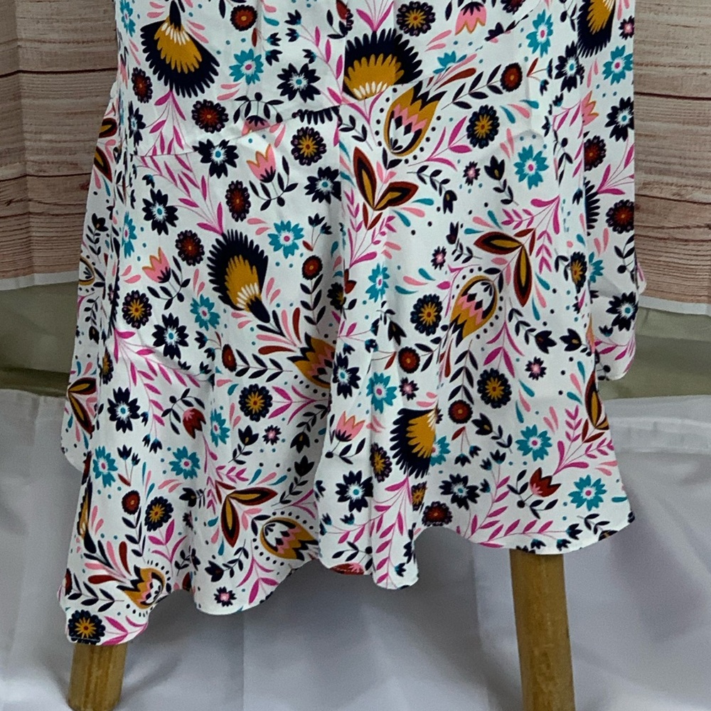 Boden Sleeveless Dress Flared Bottom - Picture 5 of 10